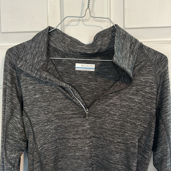 Columbia Dark grey quarter zip womens size medium - Picture 2 of 3